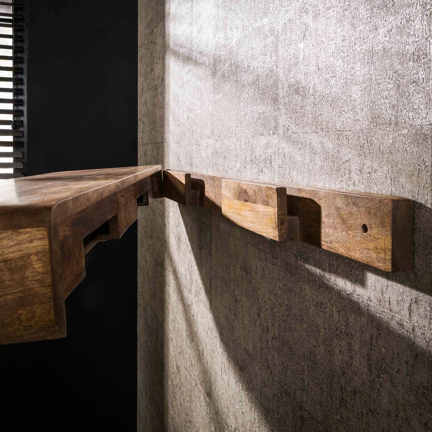 Wandplank 170 sleek / Massief mango zandkleur