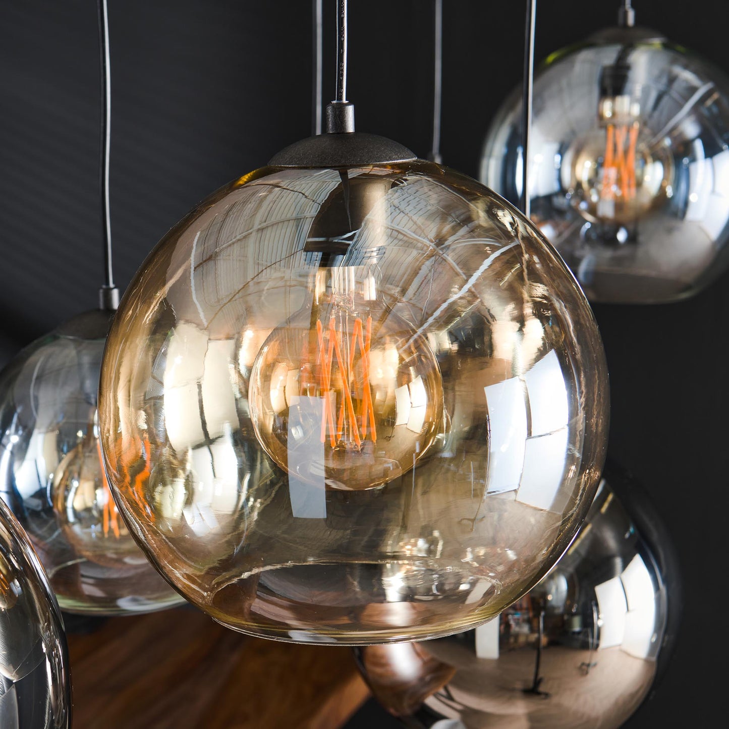 Hanglamp 4+3 multi globe XL / Artic zwart