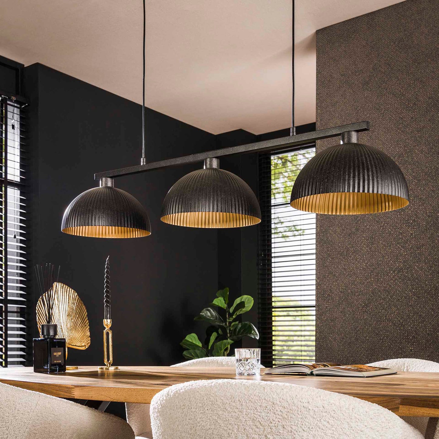 Hanglamp 3L halfronde kap-ribbel / Artic zwart