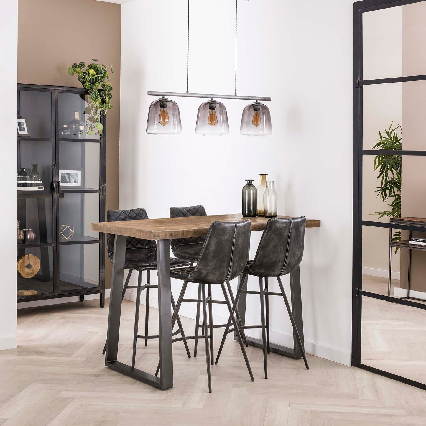 Massief Mangohouten Bartafel 135x70 cm met Trapeziumvormige Poten - Blank Antiek Afwerkin