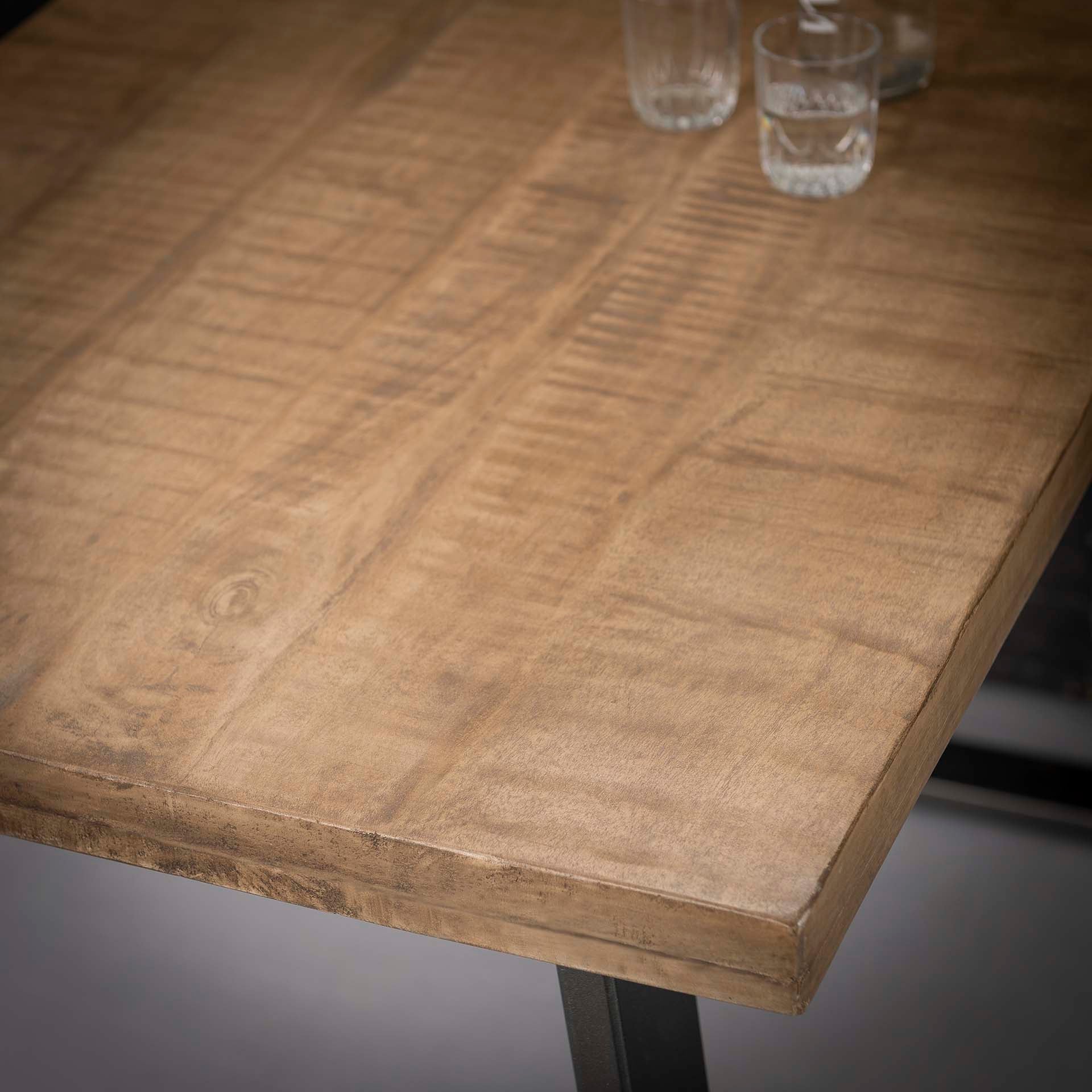 Massief Mangohouten Bartafel 135x70 cm met Trapeziumvormige Poten - Blank Antiek Afwerkin