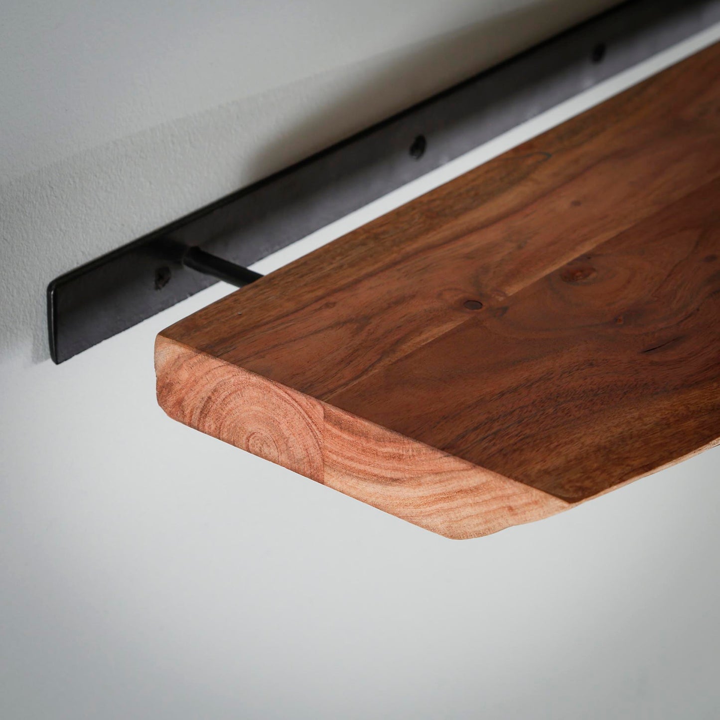 Wandplank 90 edge / Massief acacia naturel