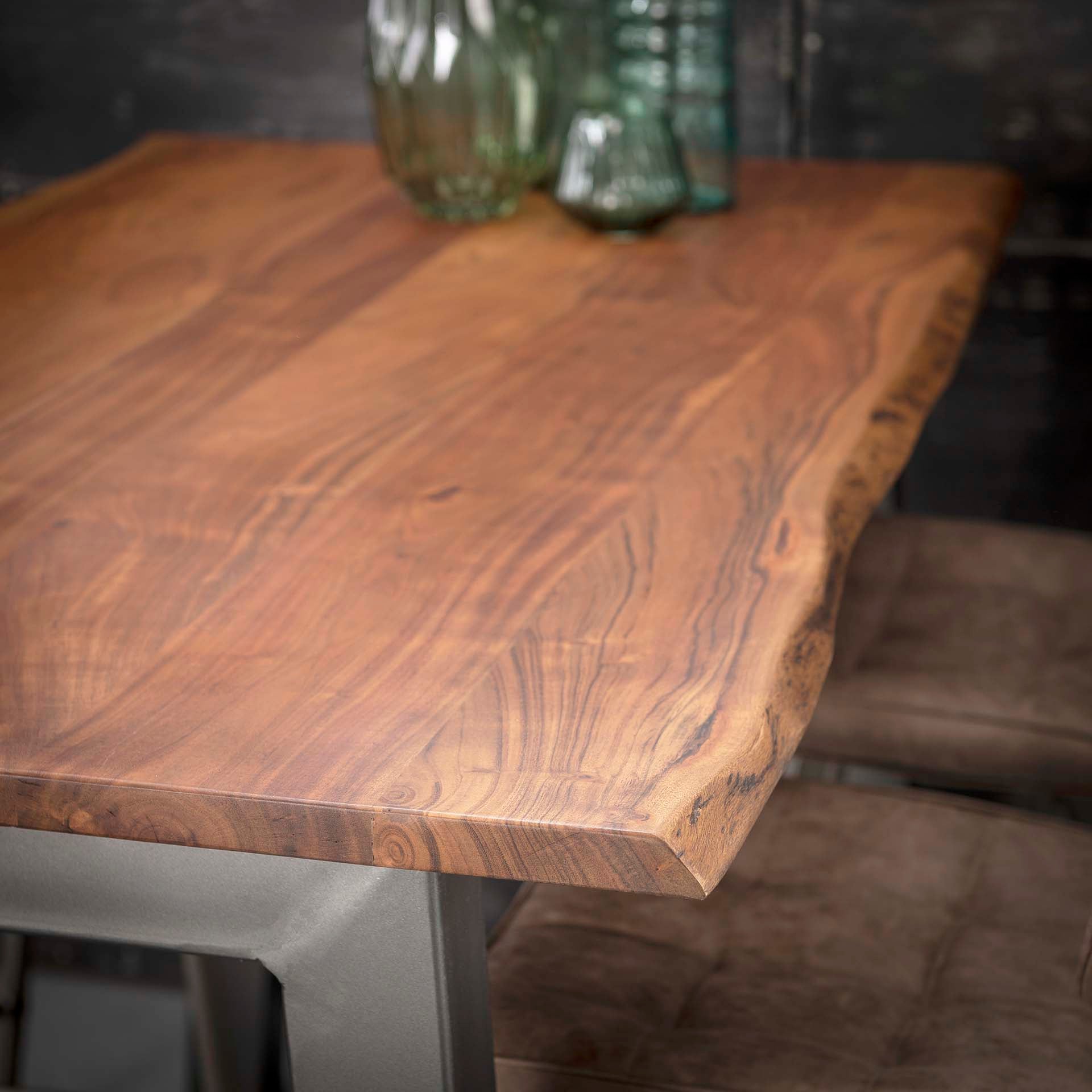 Bartafel 147 edge 25mm / Massief acacia naturel
